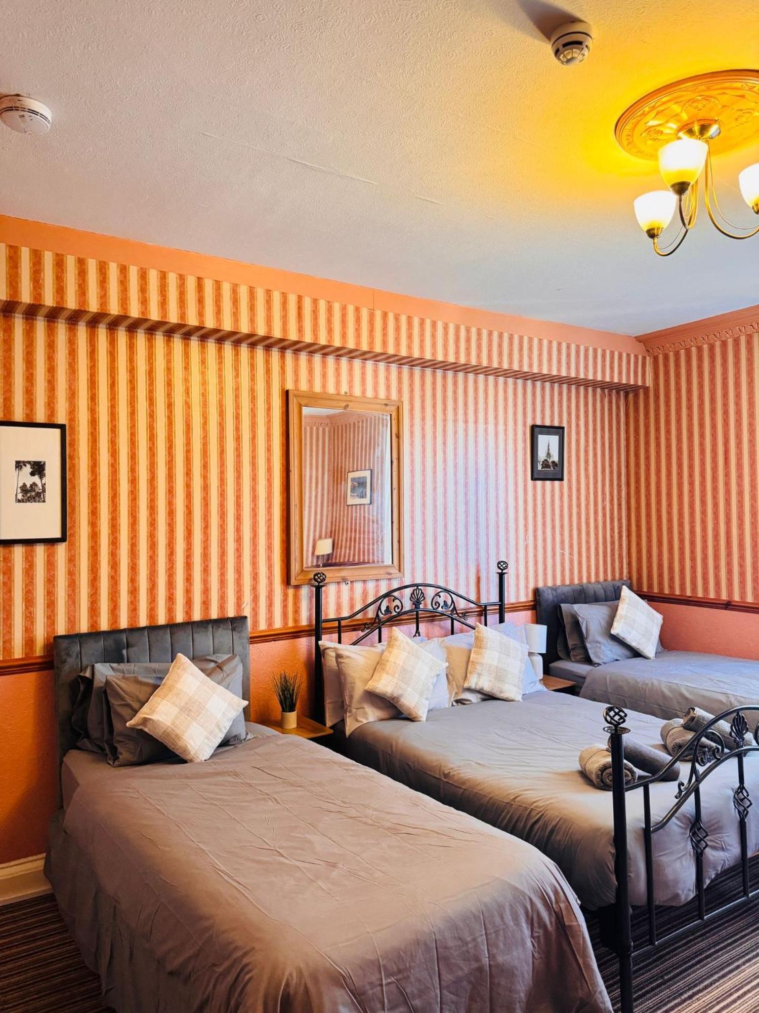 Edinburgh Travel Guest House Екстер'єр фото