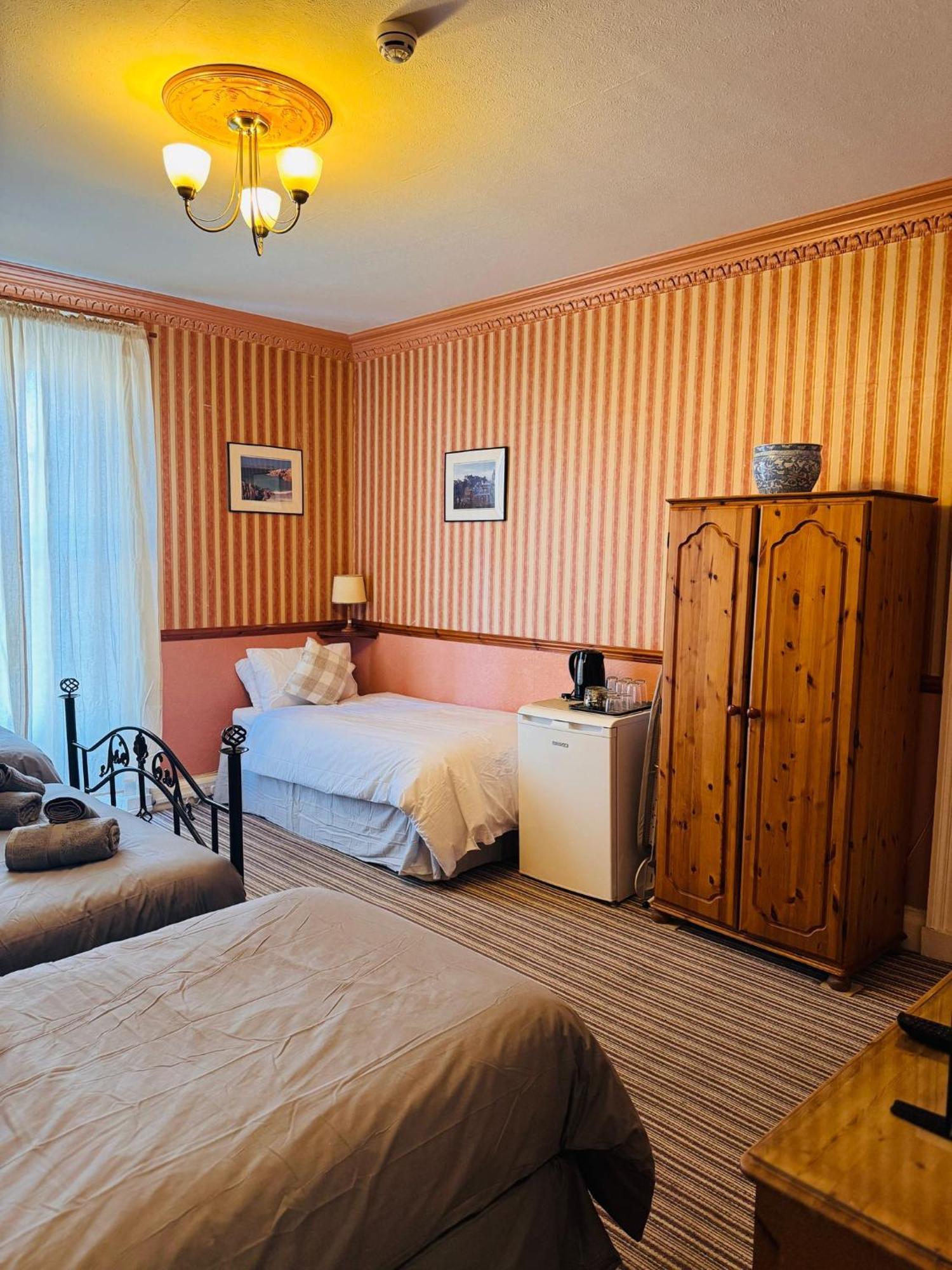 Edinburgh Travel Guest House Екстер'єр фото