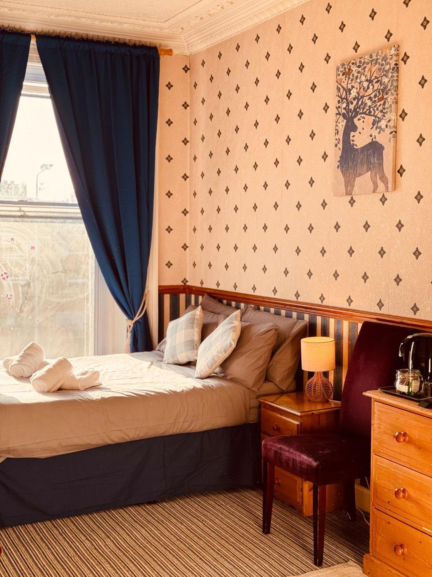 Edinburgh Travel Guest House Екстер'єр фото