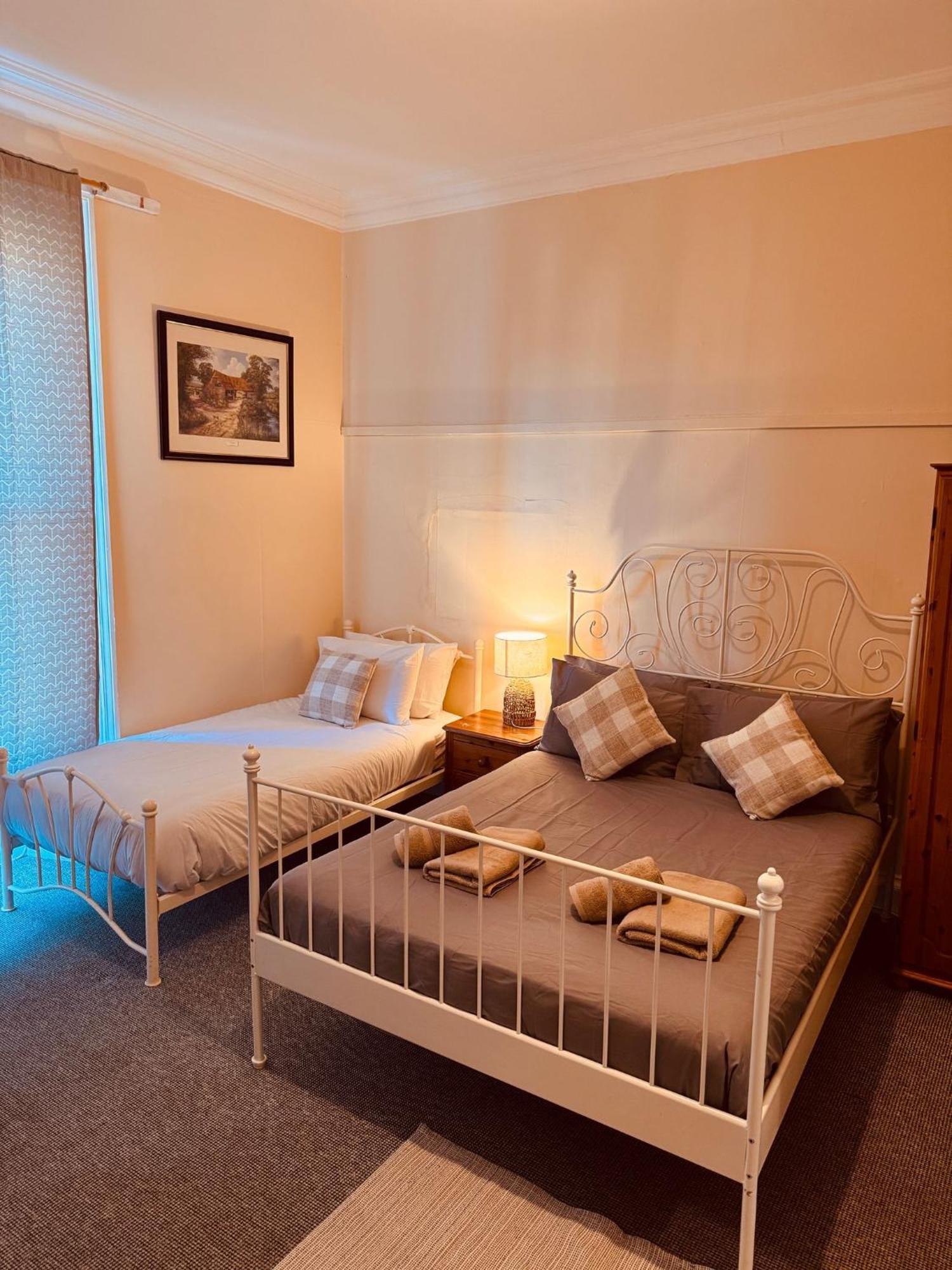 Edinburgh Travel Guest House Екстер'єр фото