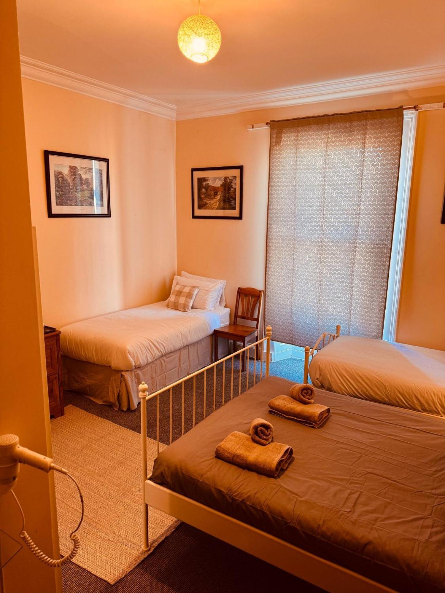 Edinburgh Travel Guest House Екстер'єр фото