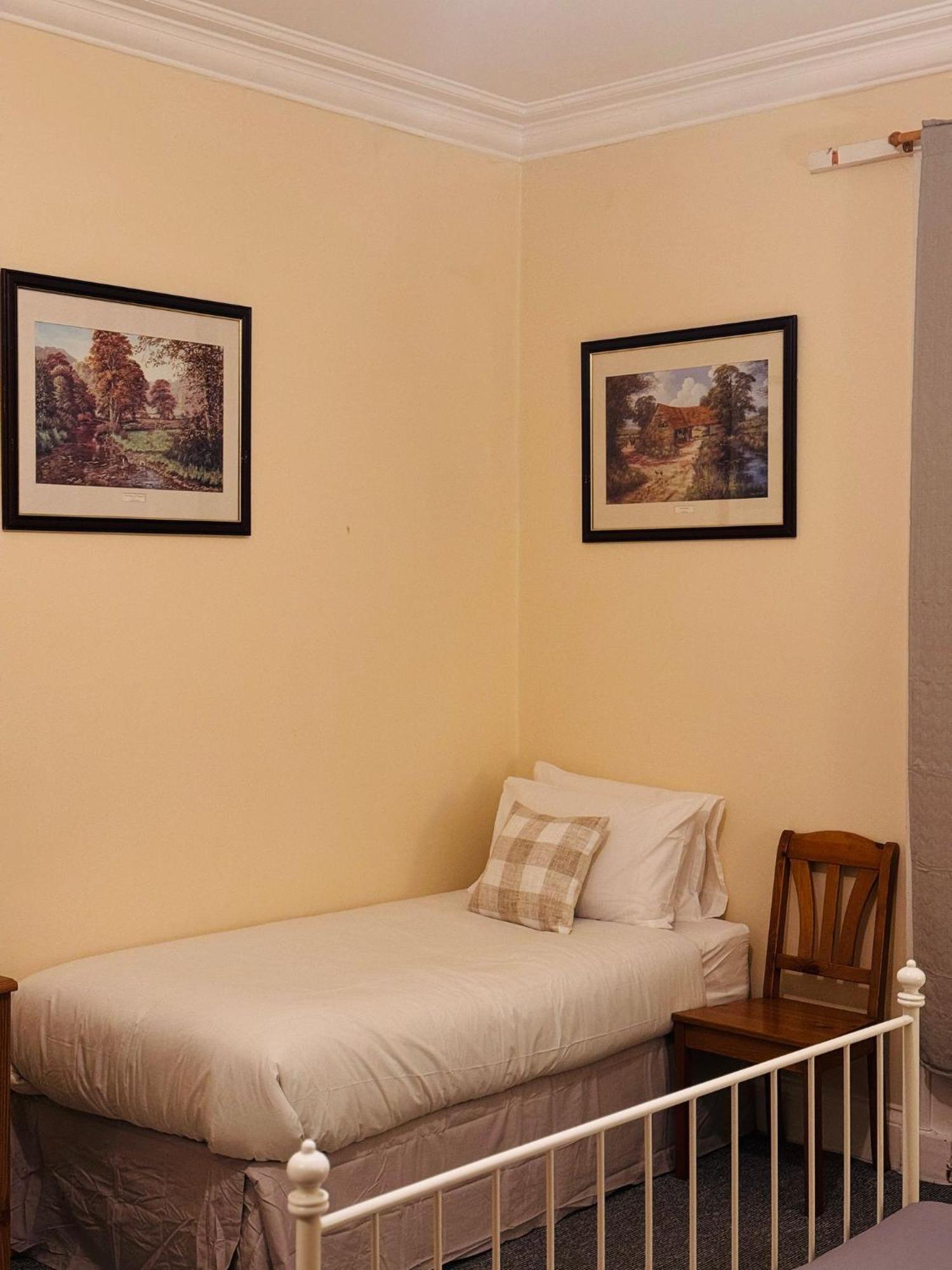 Edinburgh Travel Guest House Екстер'єр фото