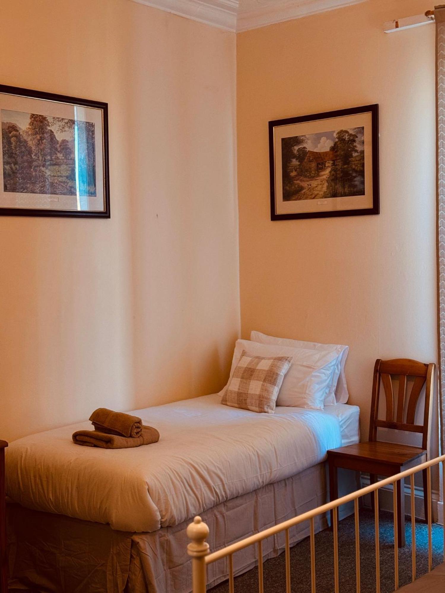 Edinburgh Travel Guest House Екстер'єр фото