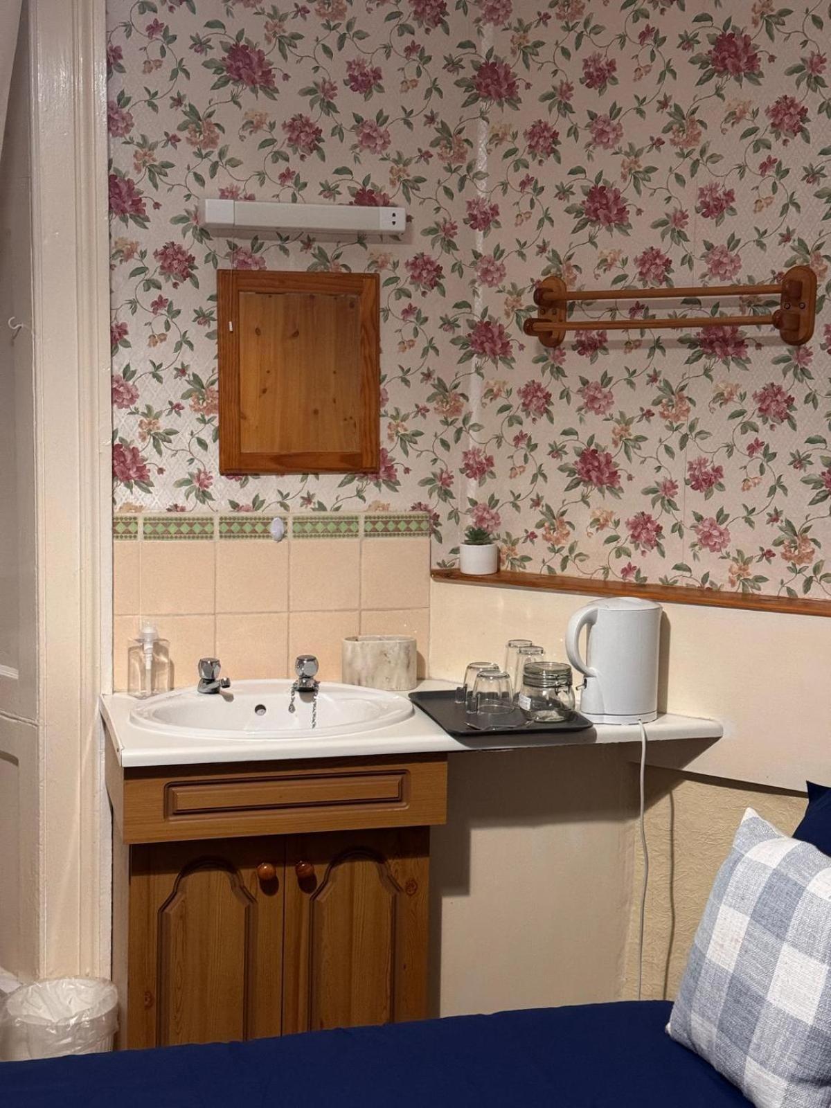 Edinburgh Travel Guest House Екстер'єр фото