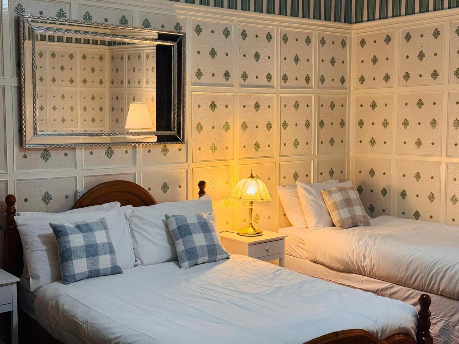Edinburgh Travel Guest House Екстер'єр фото